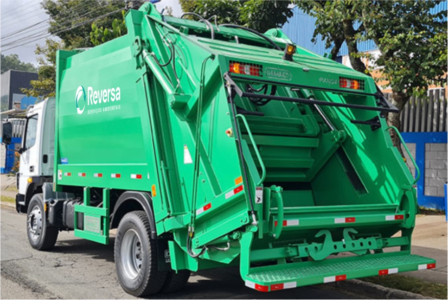 Caminhão Compactador