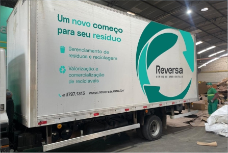 caminhão bau Transporte Especializado para Logística Reversa