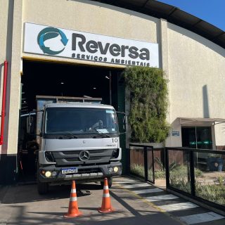 logística reversa de embalagens, sustentabilidade, economia circular, gestão de resíduos, conformidade ambiental, Política Nacional de Resíduos Sólidos, reciclagem de embalagens, rastreabilidade, Reversa, Instituto Loop.